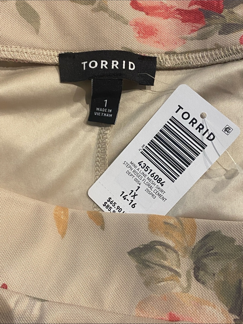 Torrid Floral Mesh Mini Skirt 1X NWT - Picture 6 of 6